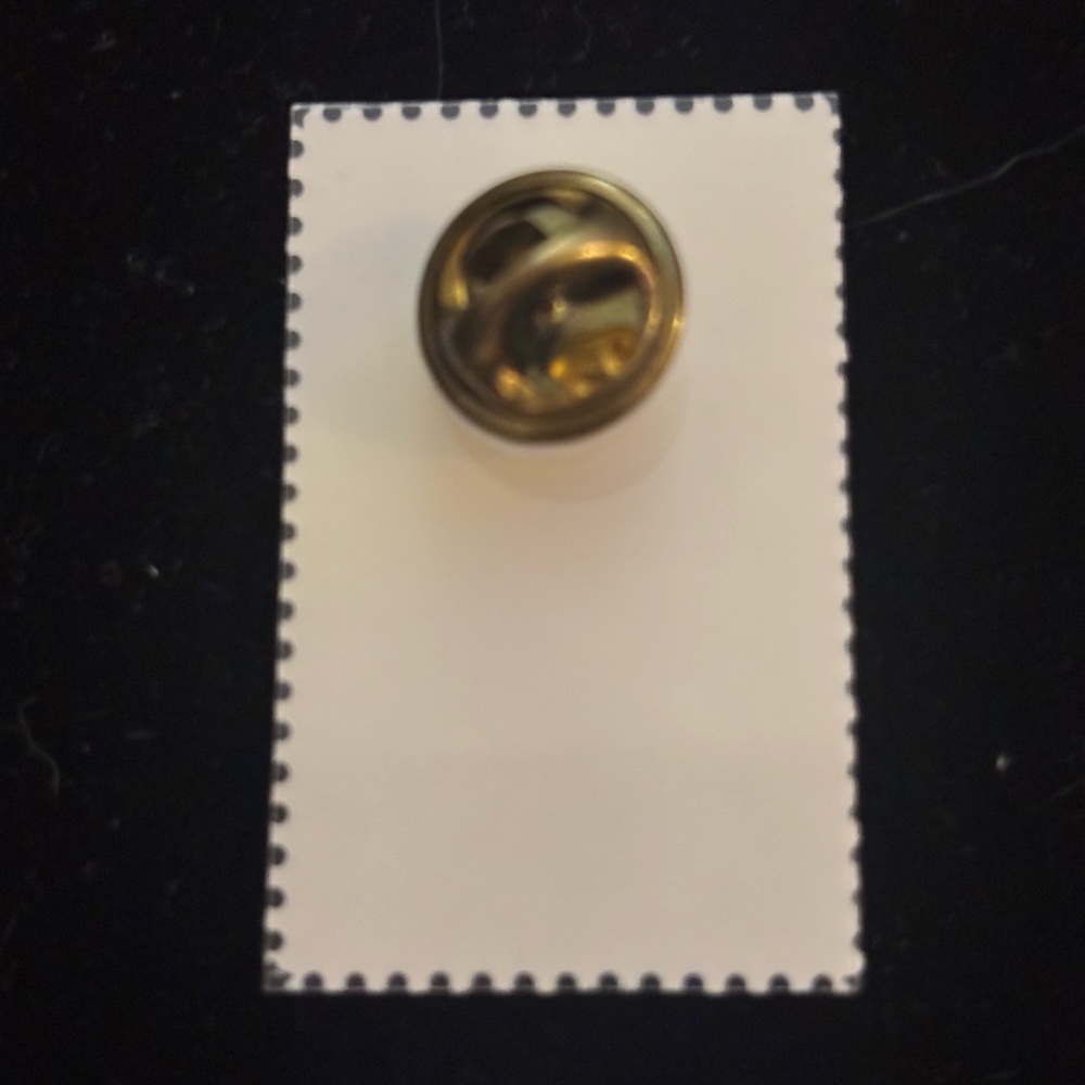 New James Dean Pin. Collectable USA 32 Stamp Pin Released on June 26, 1996. - Picture 2 of 2